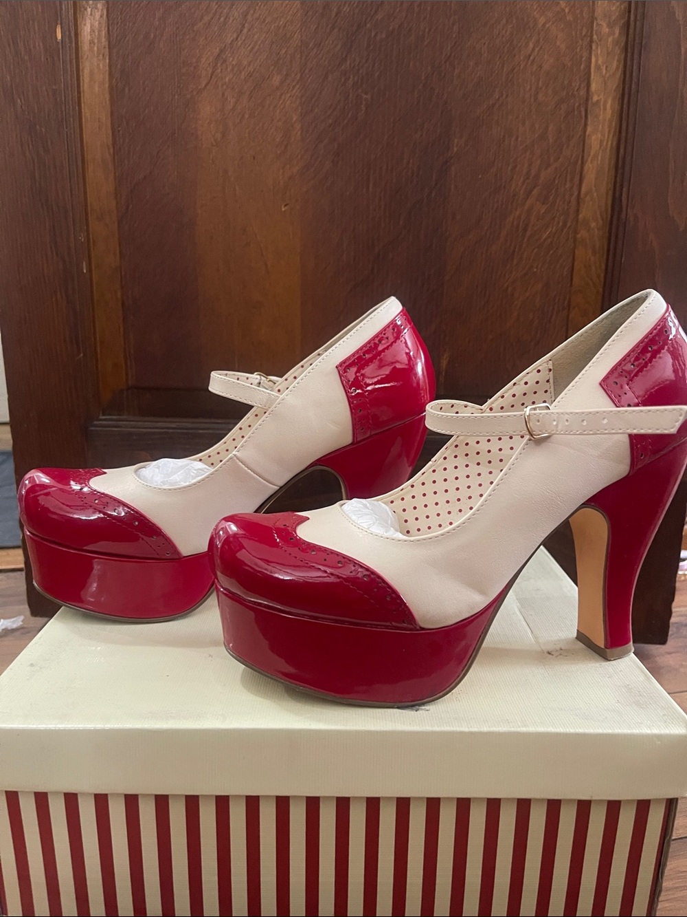 Two-Tone Red and Cream Mary Jane Platform Heels - Picture 2 of 6